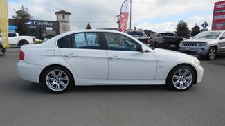 2006 BMW 325i - Thumbnail