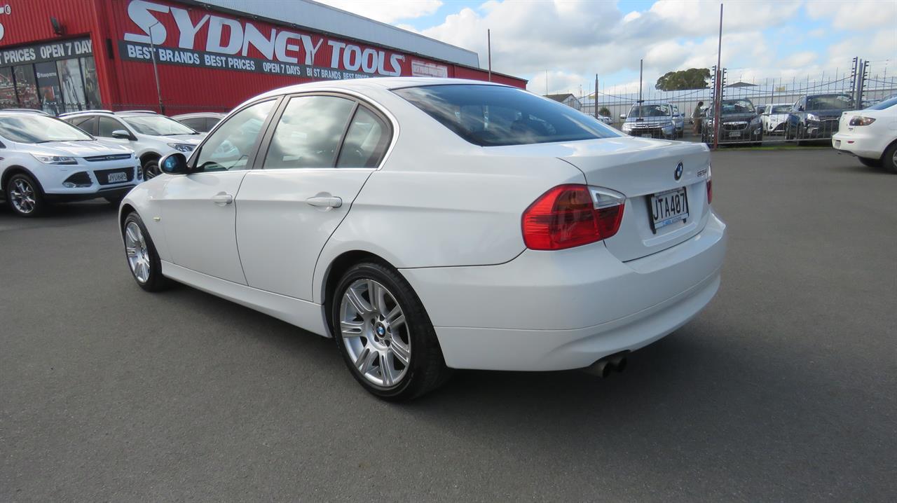 2006 BMW 325i